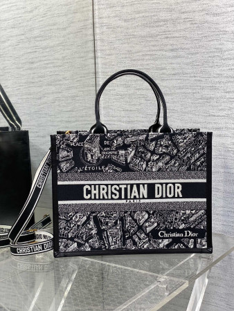 D*0r Medium D*0r Book Tote Black and White Plan de Paris Embroidery 36 x 27.5 x 16.5 cm