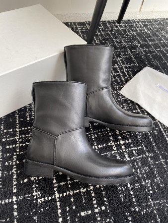 UA T*e R0w Boot