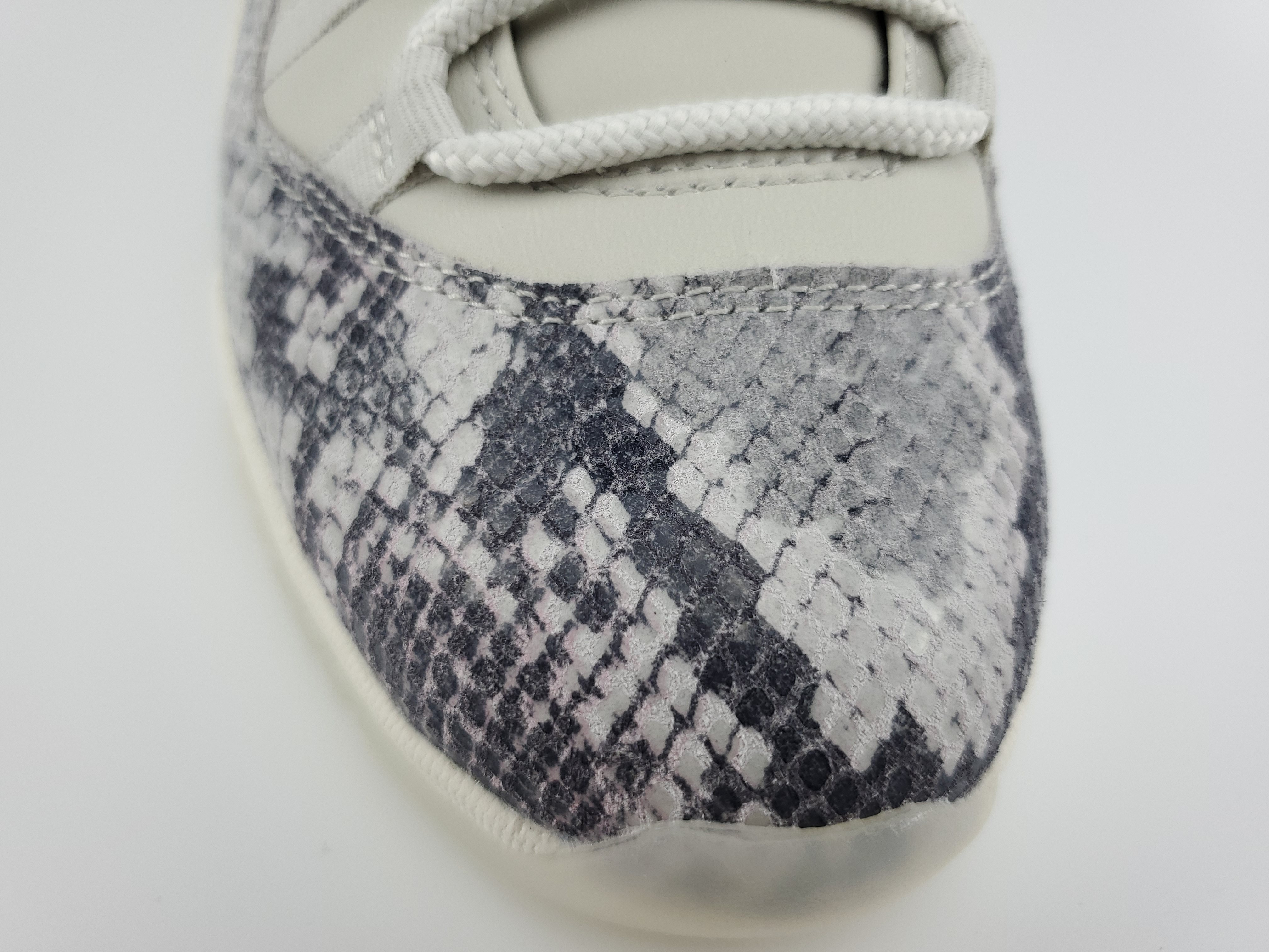 Air Jordan 11 Retro Low Snake Light Bone