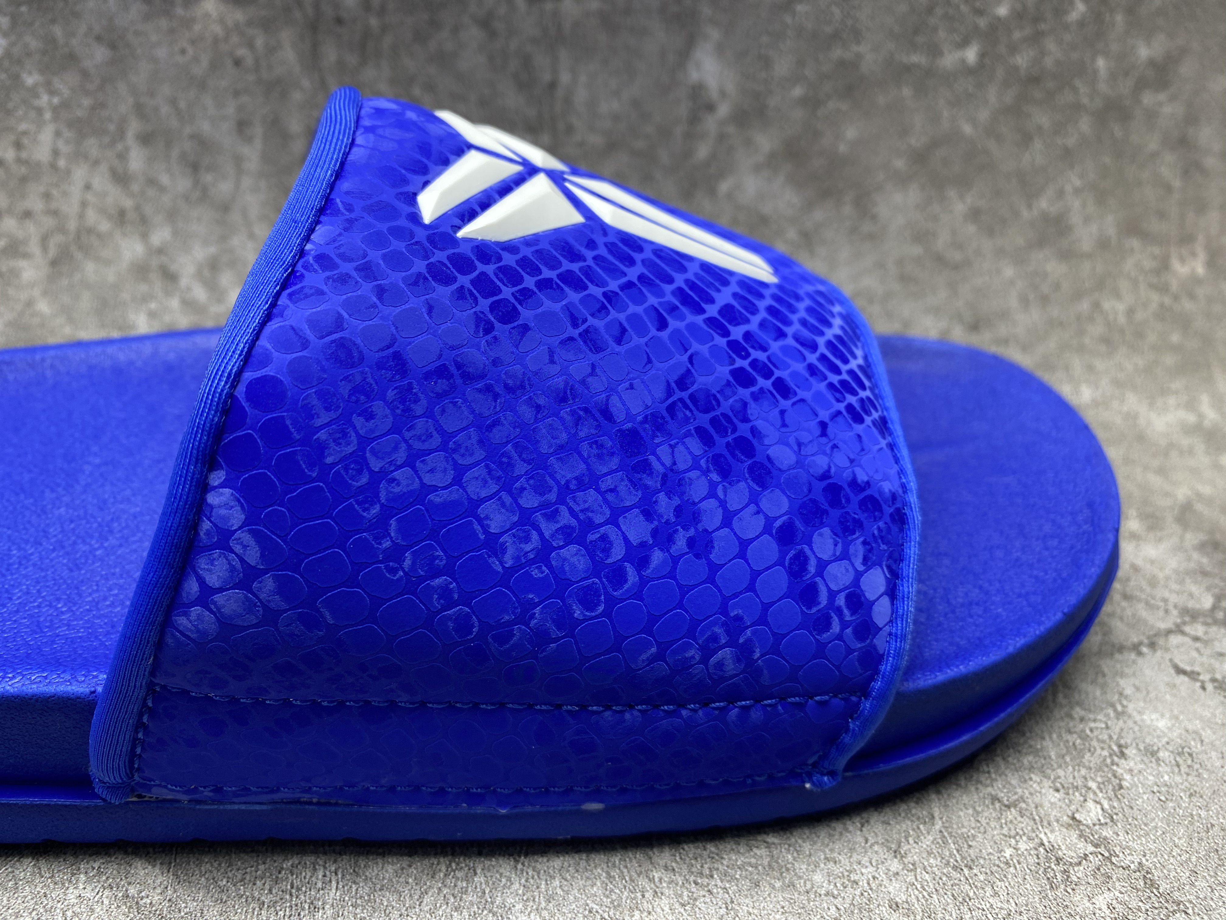 UA Nike Offcourt Slide