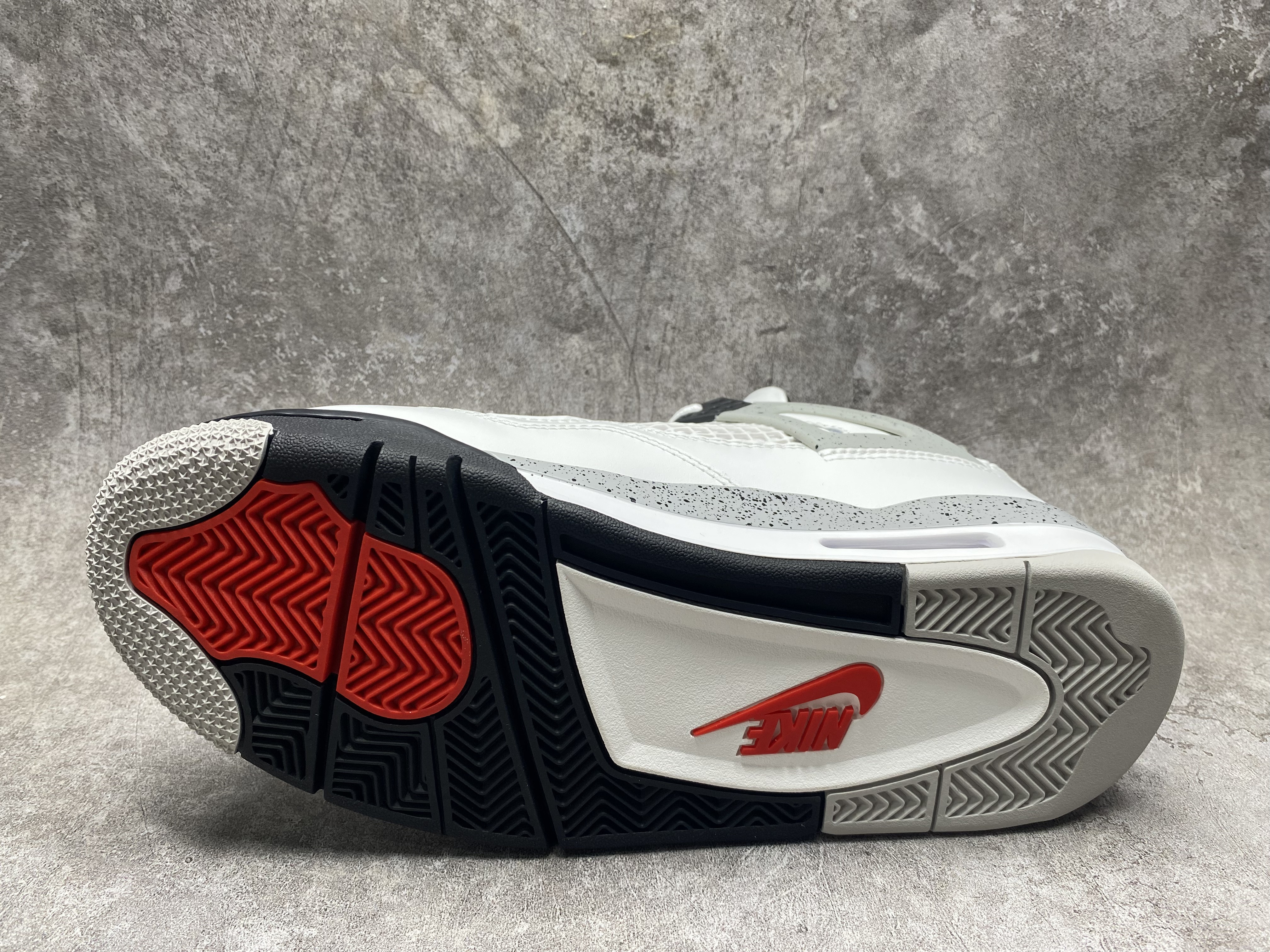 UA Air Jordan 4 Retro