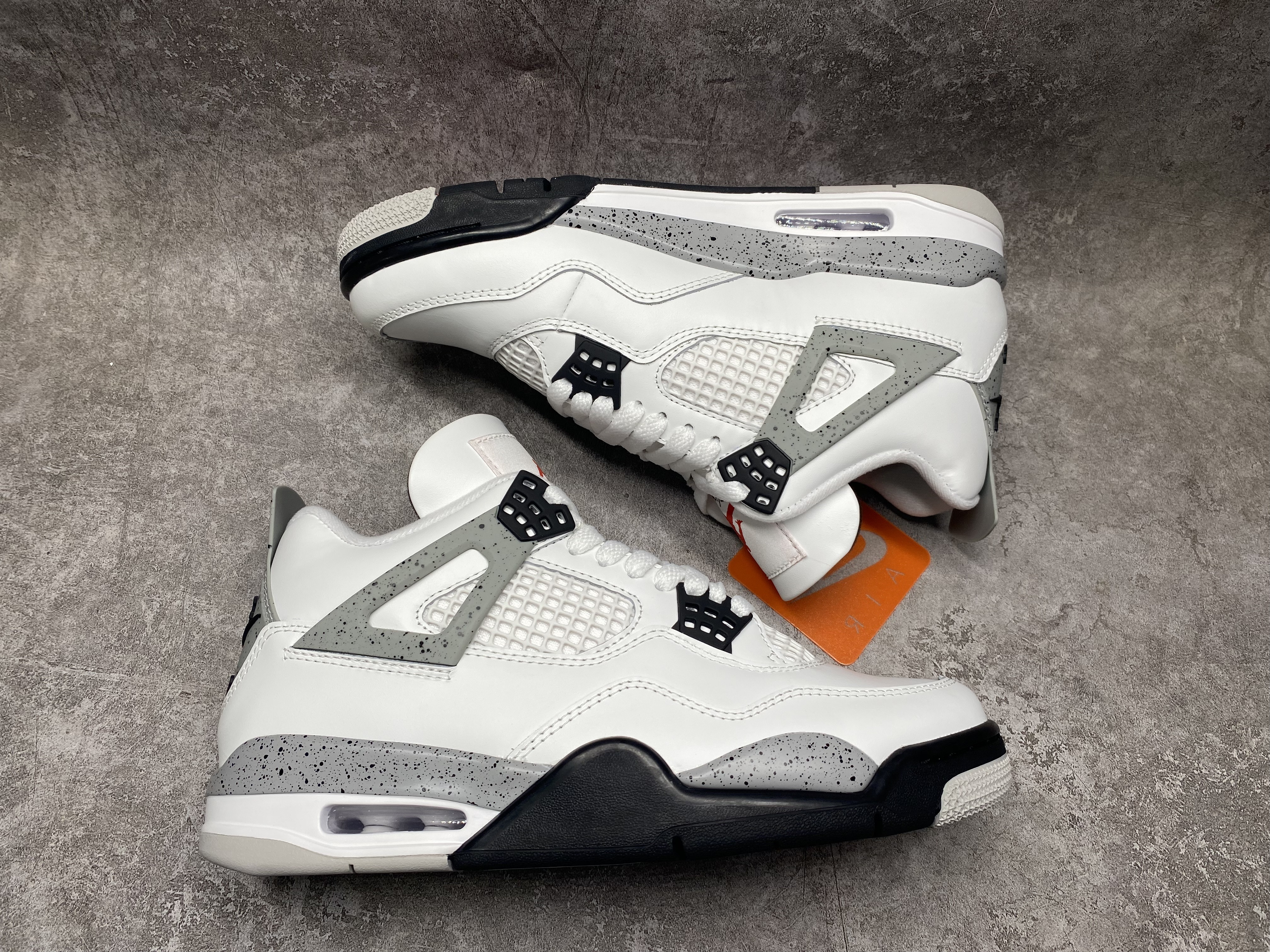 UA Air Jordan 4 Retro
