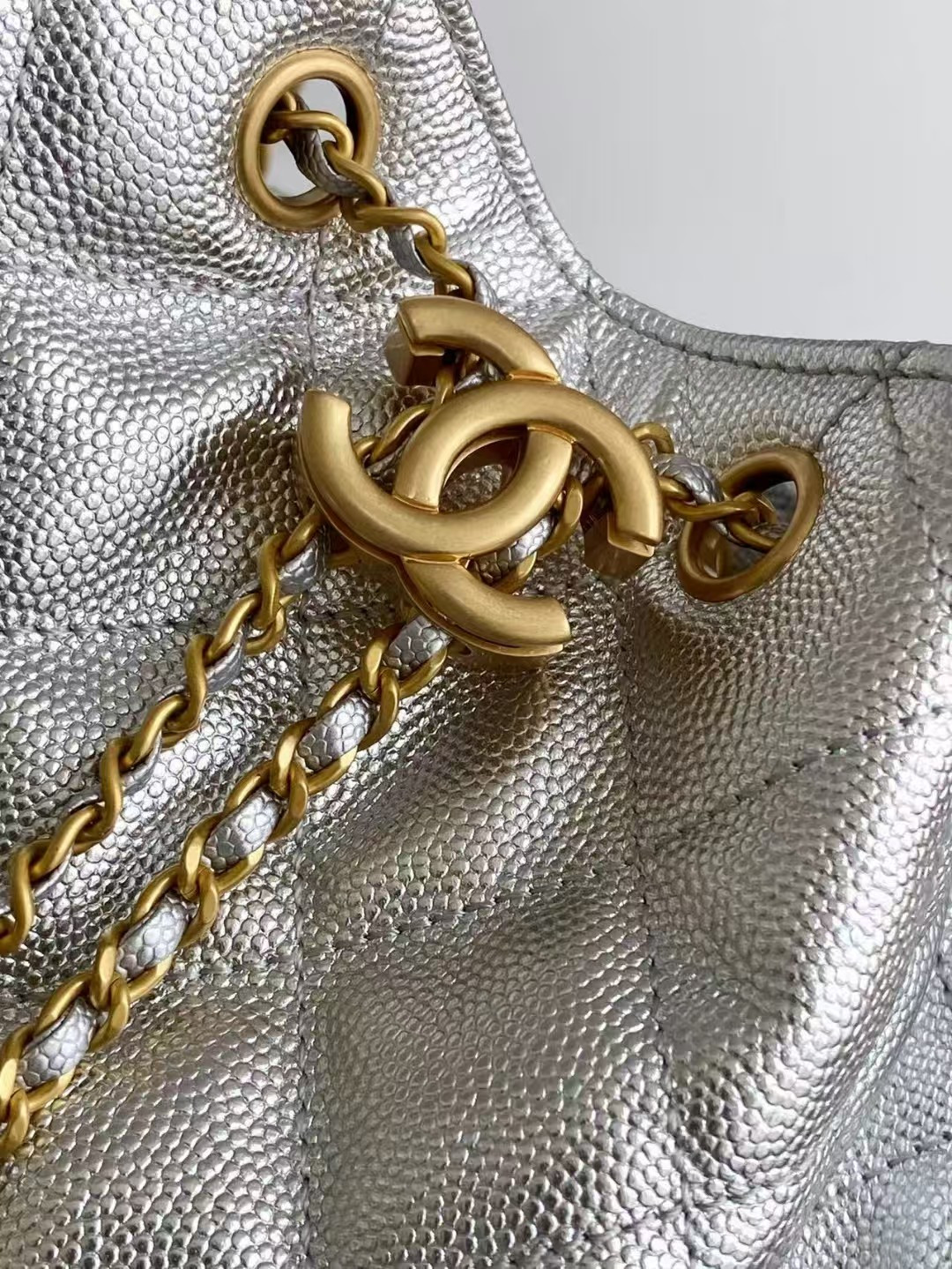 Ch*el 25c bucket bag 26x30x14cm