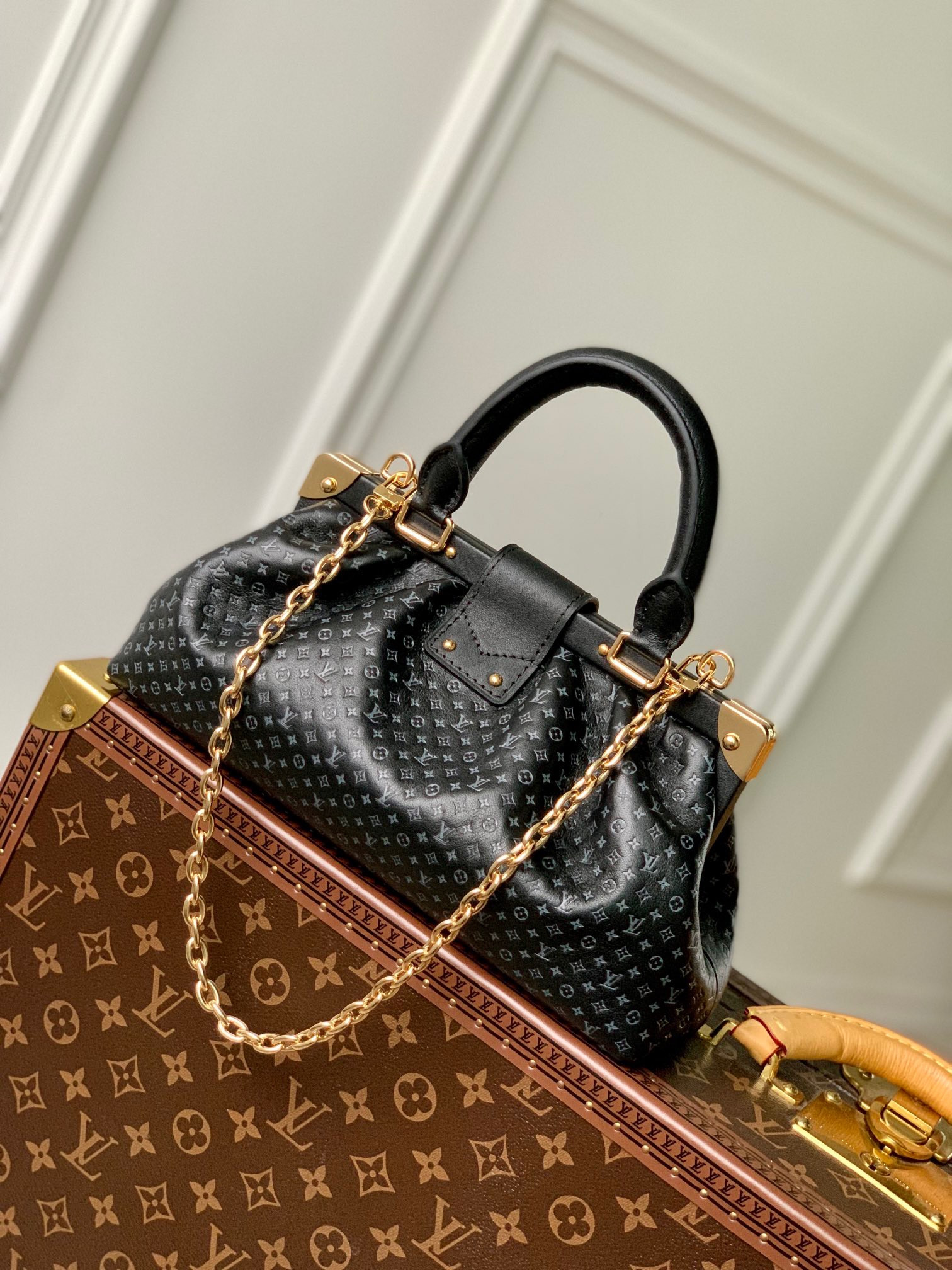 LV Monogram Clutch M22326