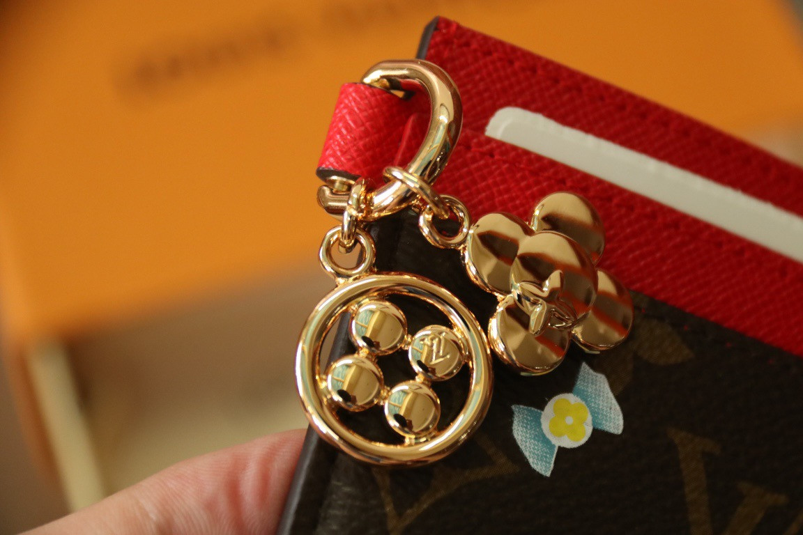 LV Charms Card Holder M12215