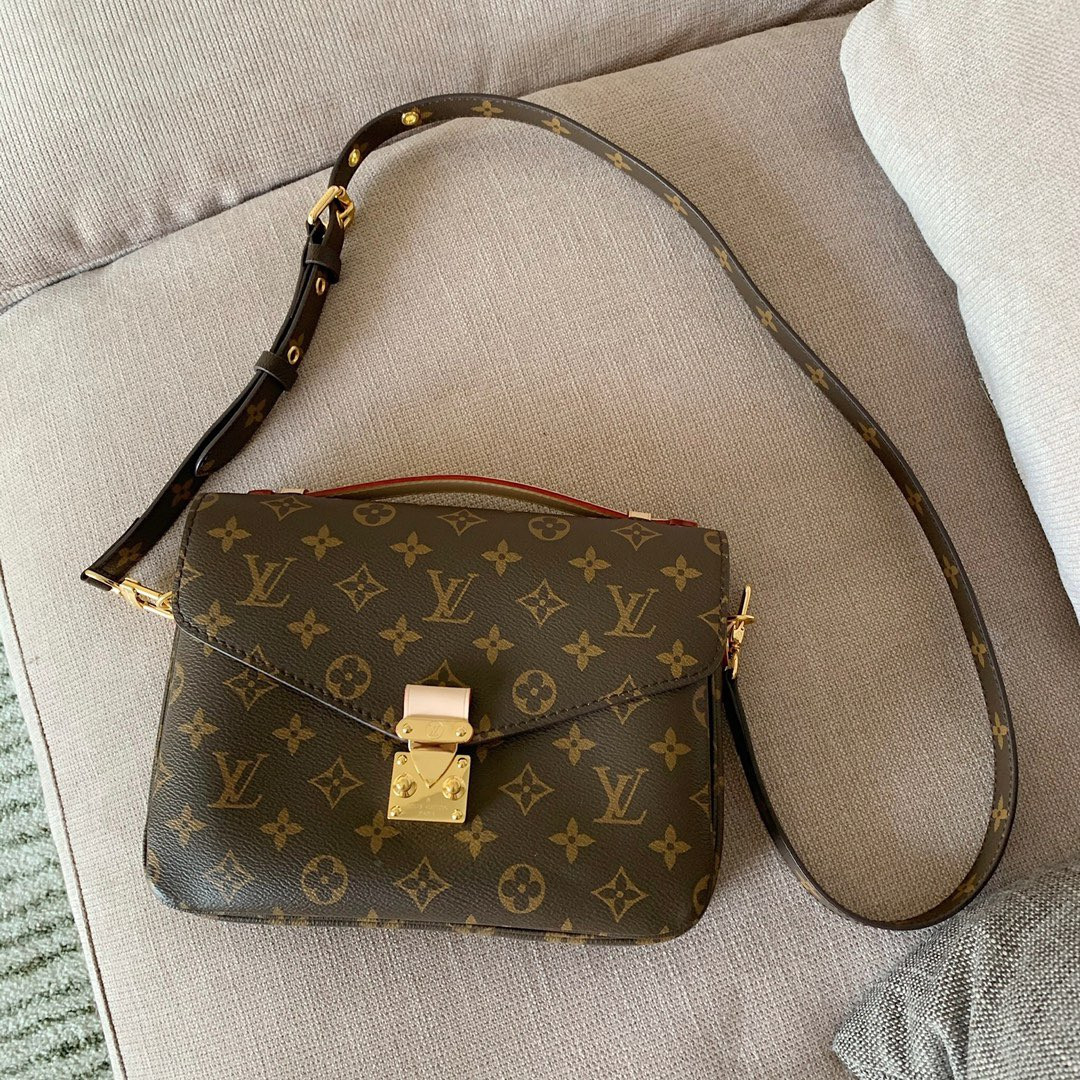LV POCHETTE METIS M44875