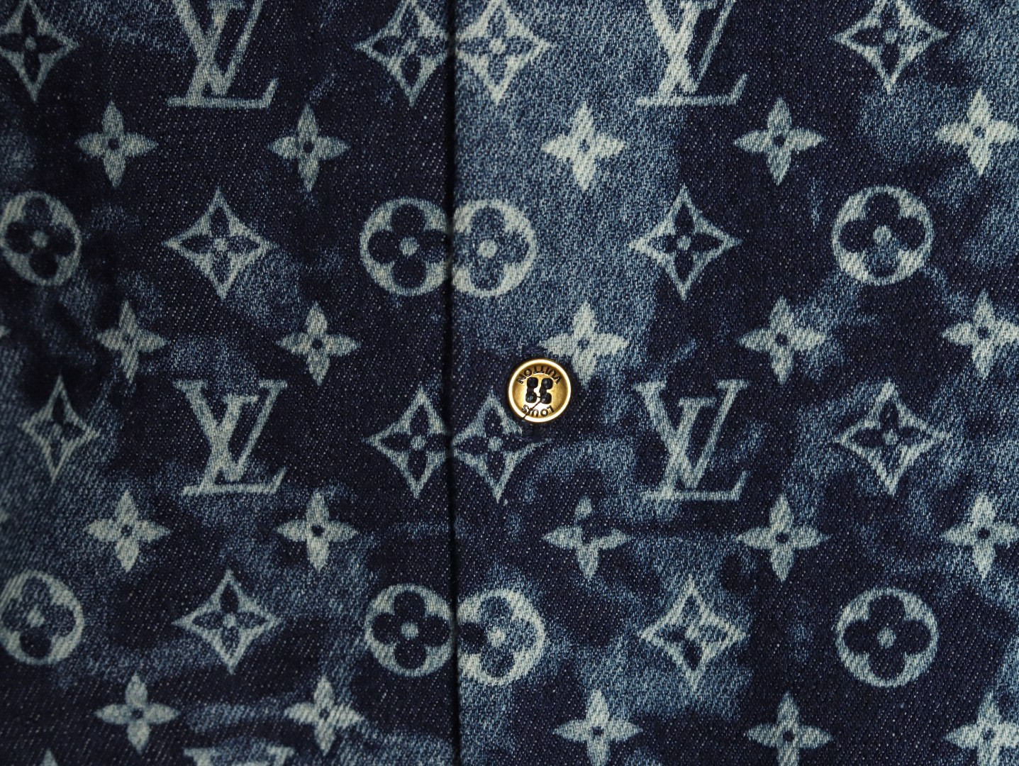 l0*is V*t0n lv short-sleeved shirts