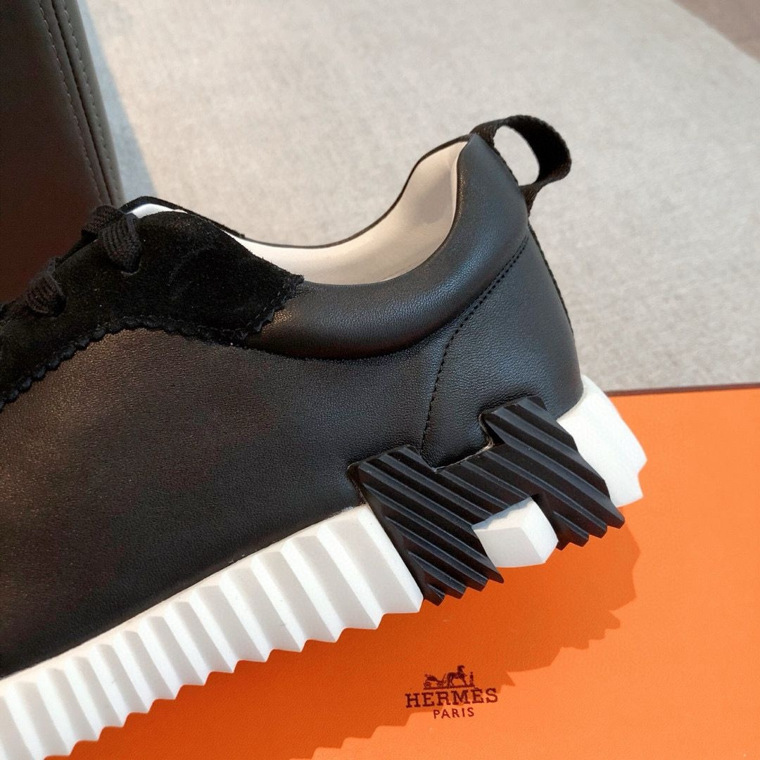 ua H**me5 bouncing sneaker