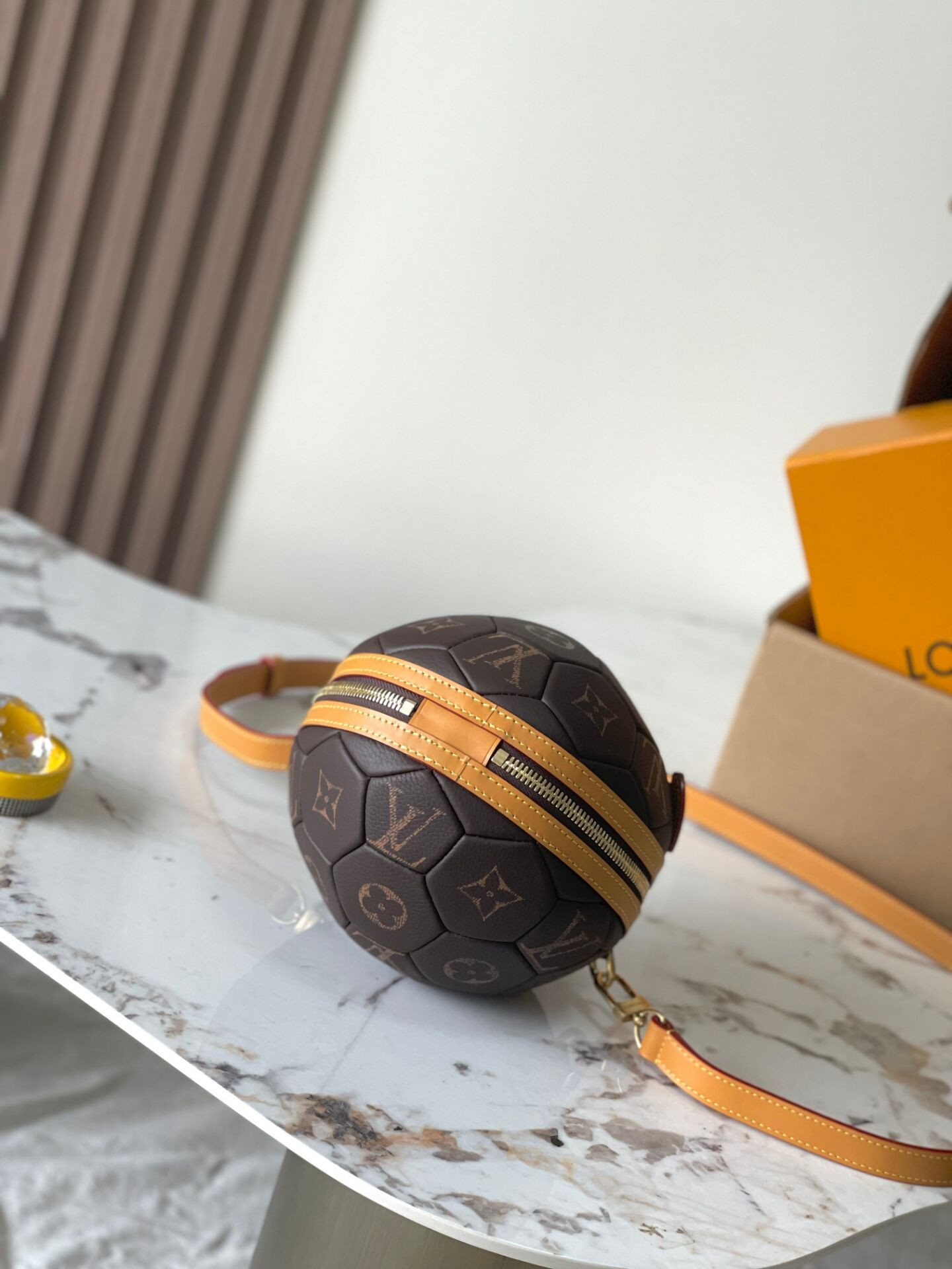 LV Soccer Ball Bag M13894 19x19x19cm