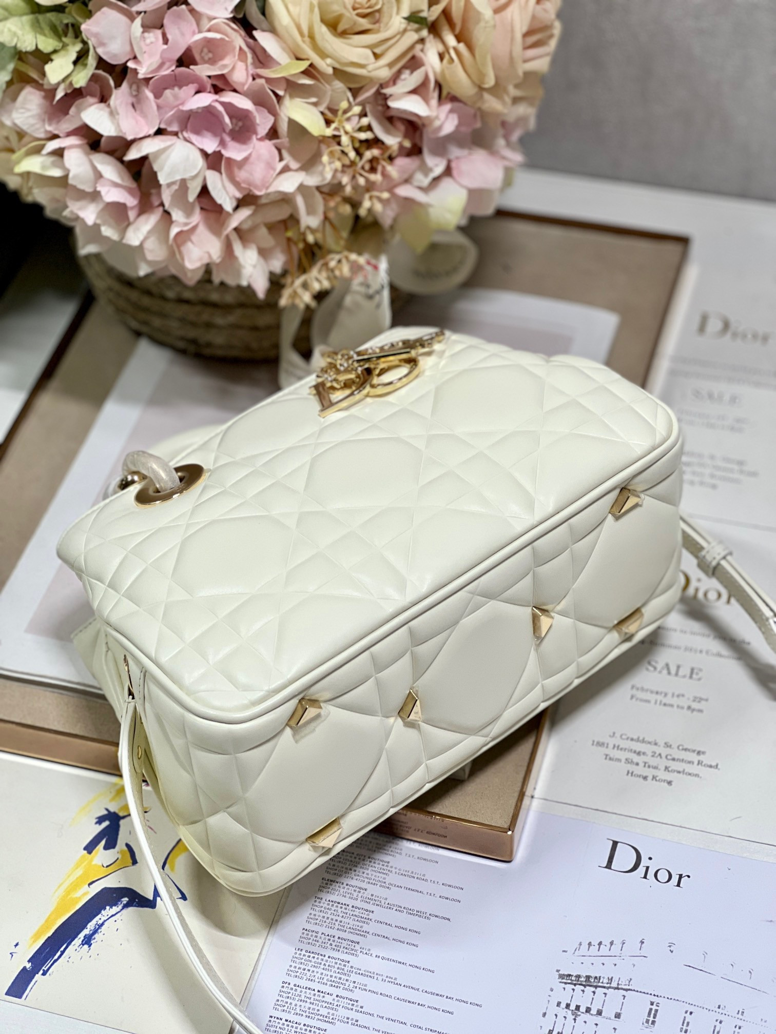 Lady D*0r 95•22  24×16.5×9.5cm