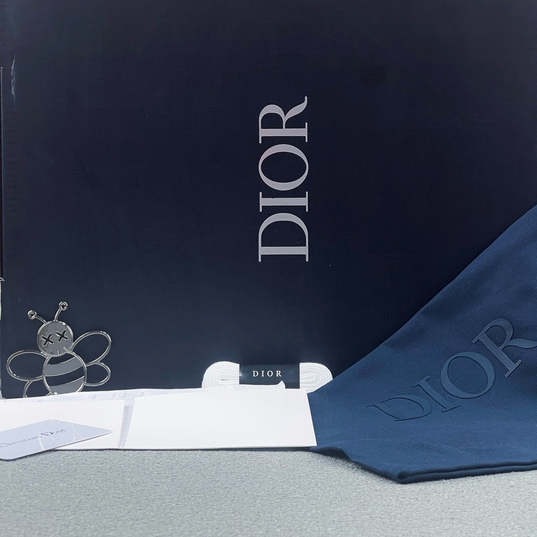 ua D*or b23 high black white