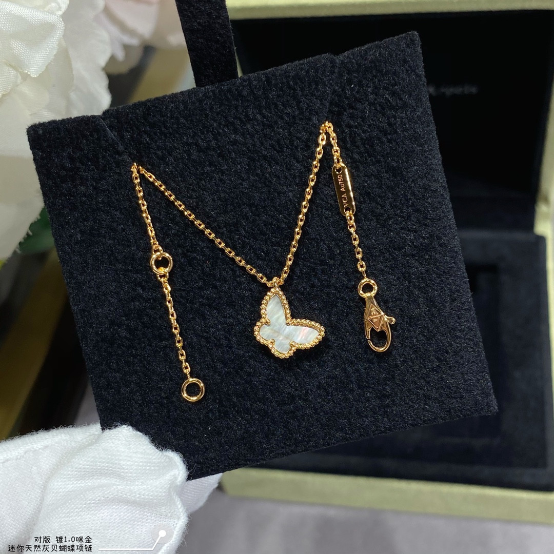 V*N CL*F & arpels natural grey fritillary mini butterfly necklace