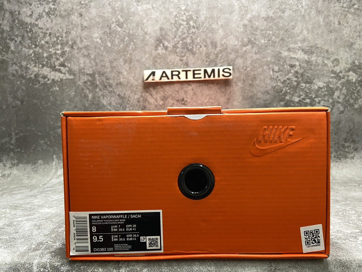 Nike Vaporwaffle sacai Sport Fuchsia Game Royal