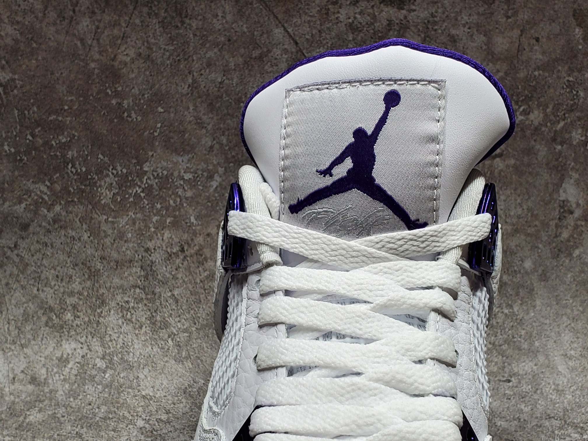 Air Jordan 4 Retro Metallic Purple