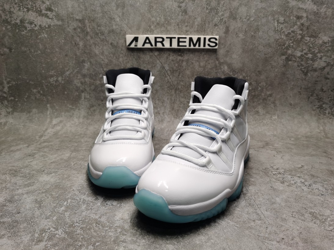 Air Jordan 11 Retro Legend Blue