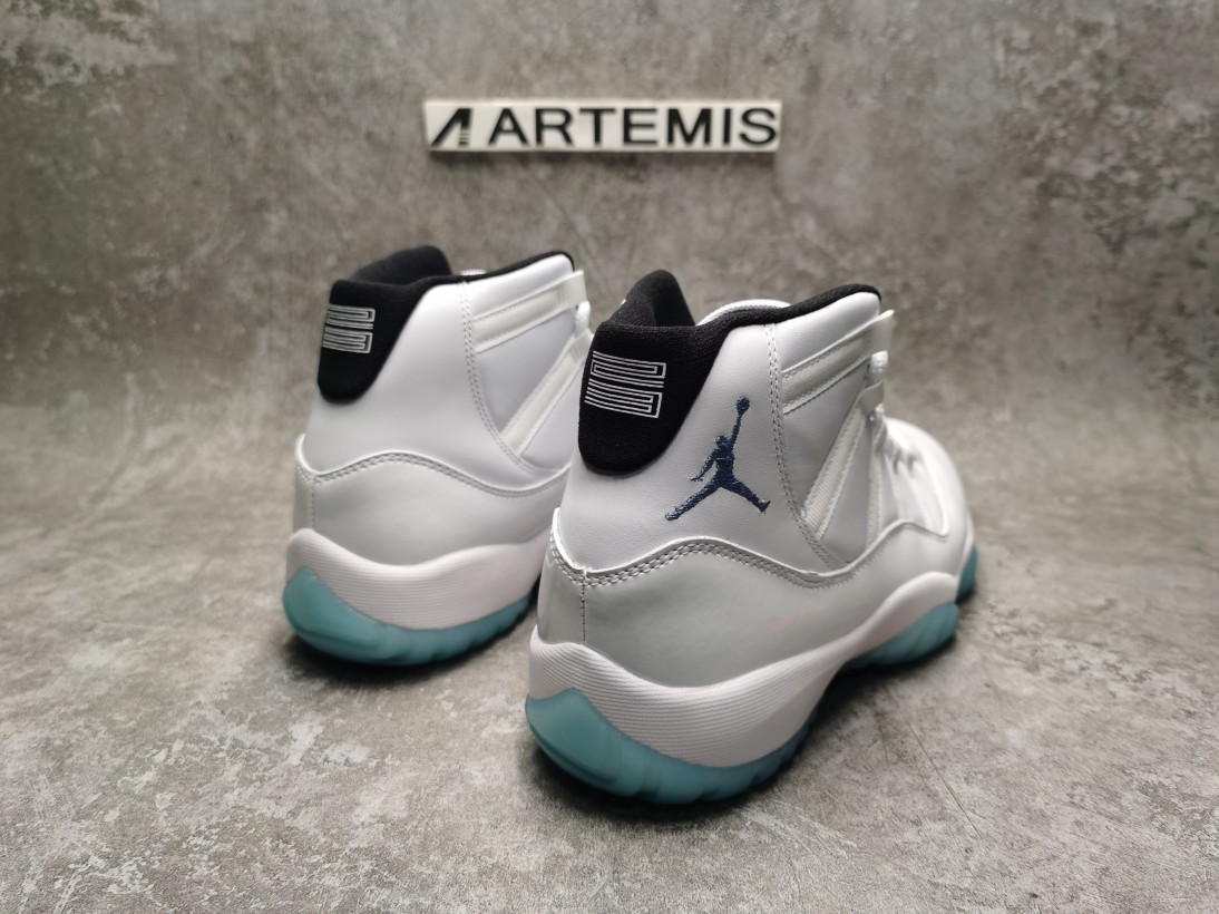 Air Jordan 11 Retro Legend Blue