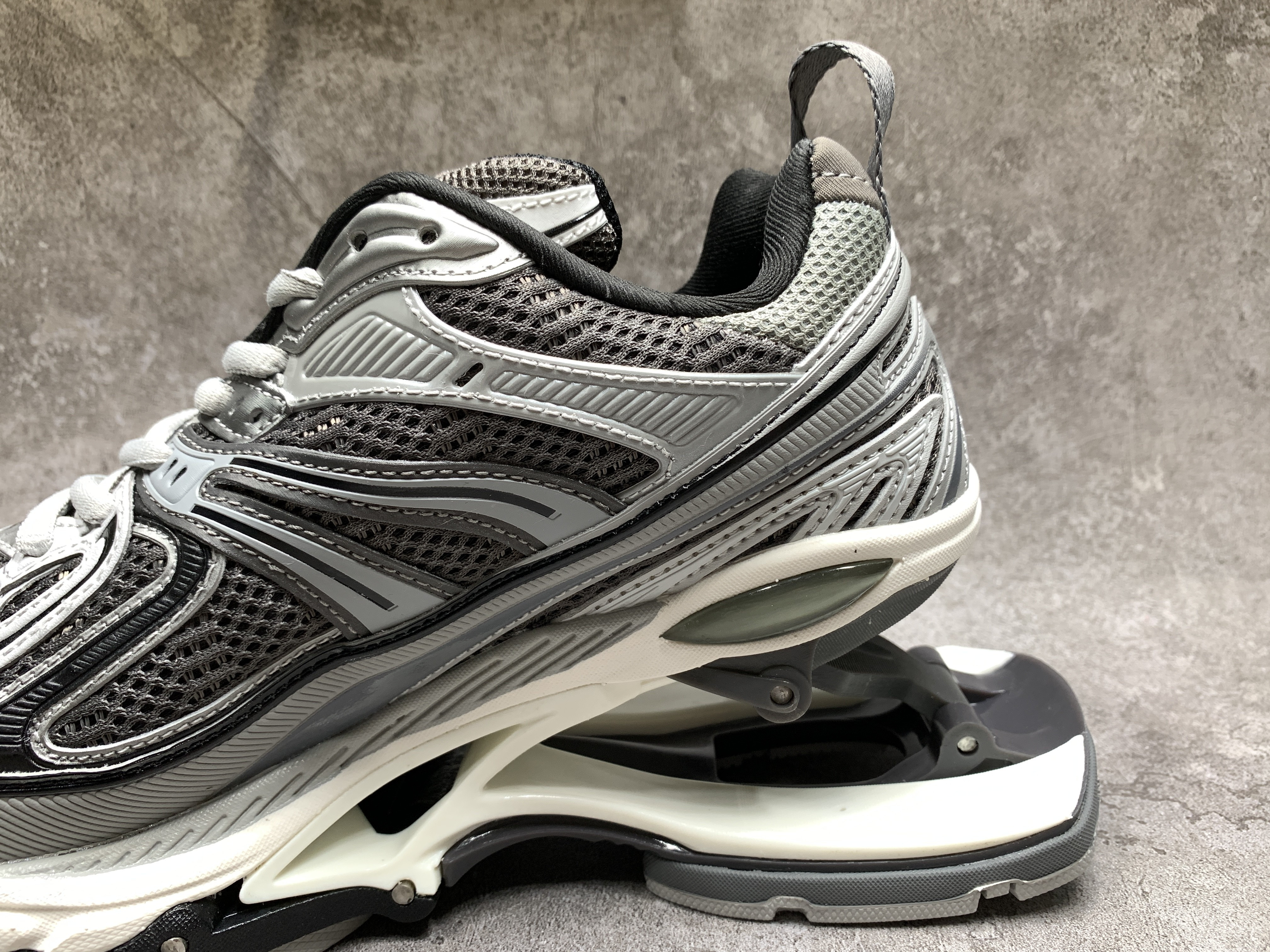 Balenciga X-Pander Grey