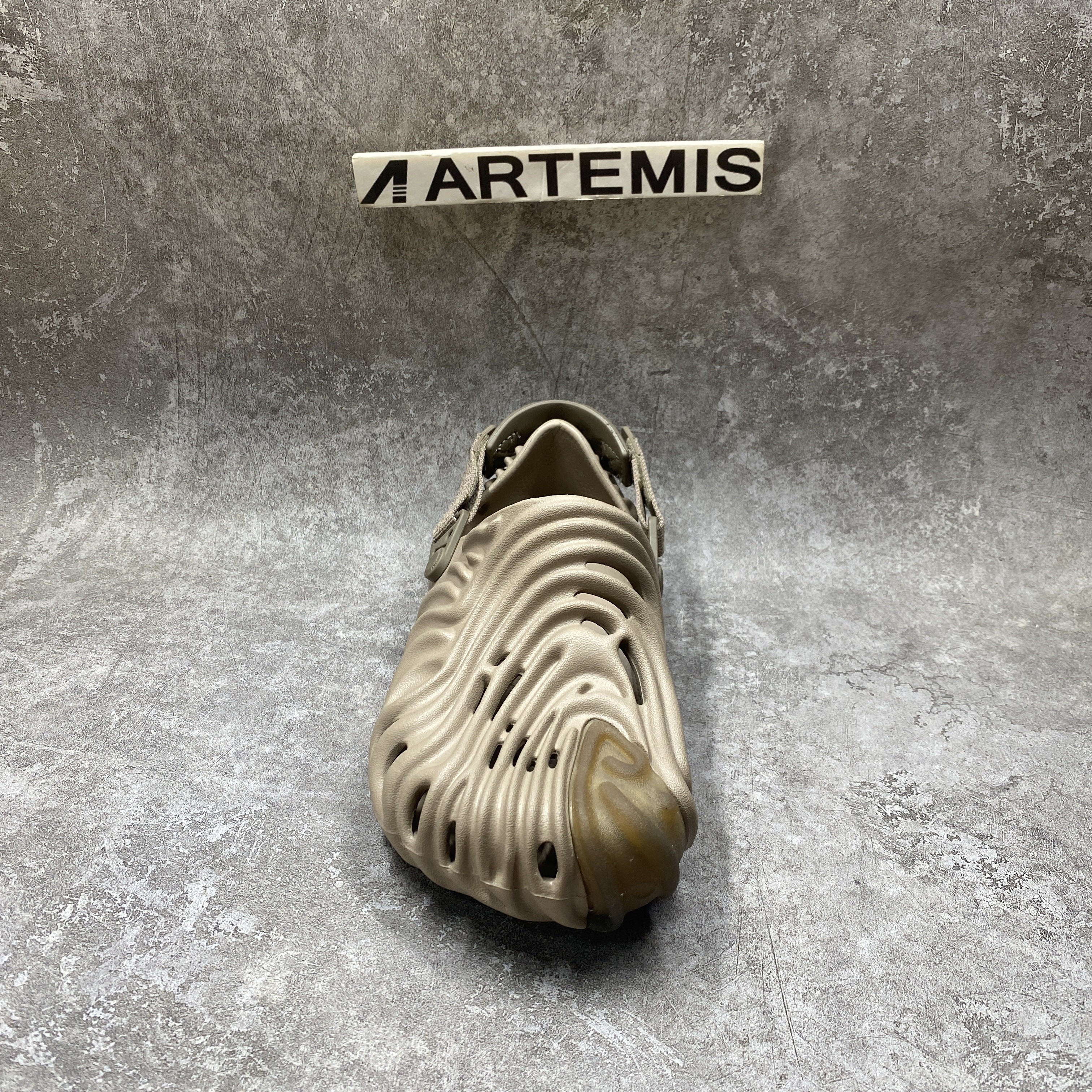 Cr*0*s pollex clog by salehe bembury menemsha