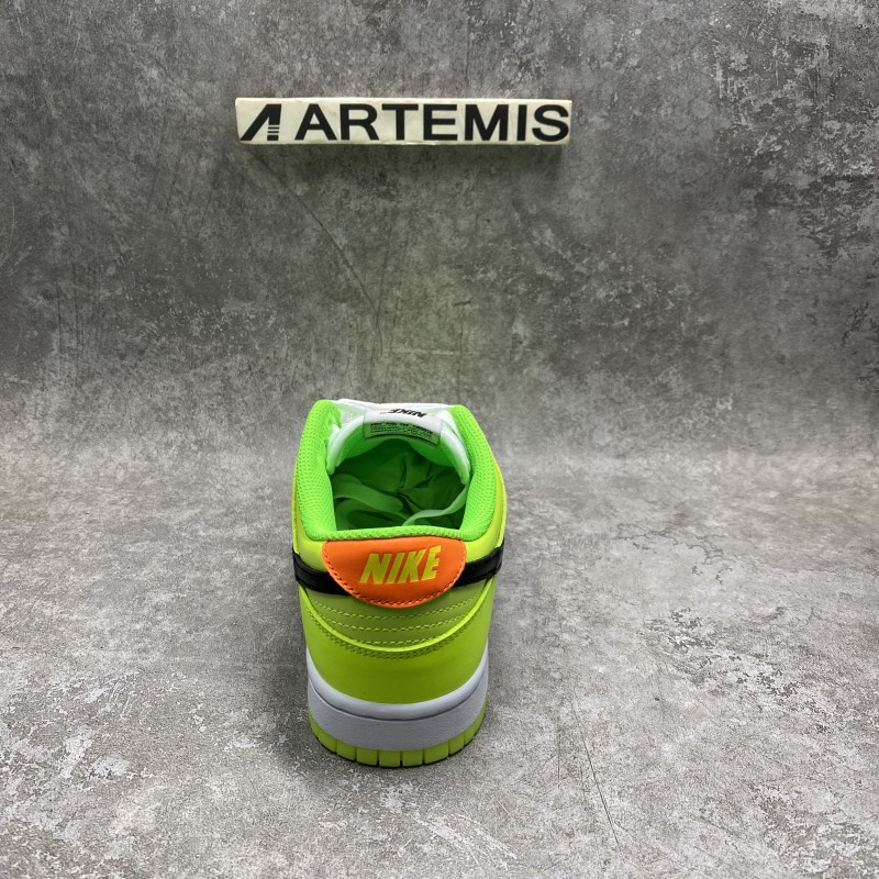 Nike Dunk Low SE Glow In The Dark