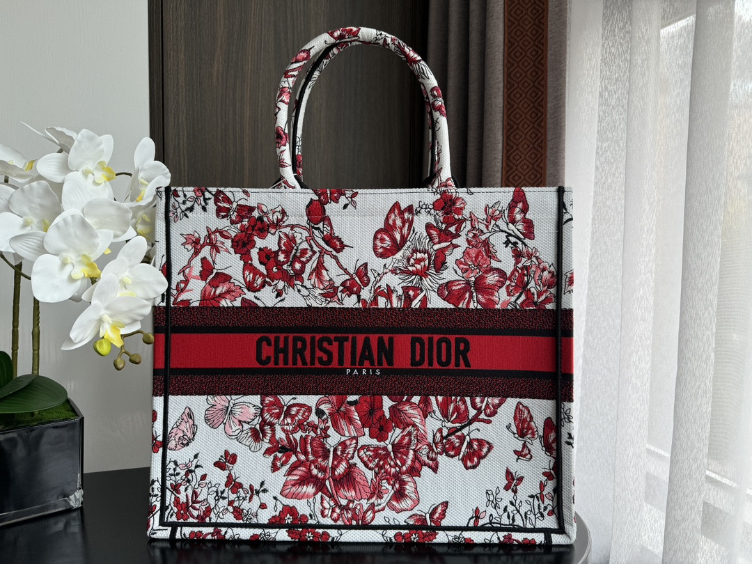 large D*or book tote white and red le cŒur des papillons embroidery 16.5 x 14 x 7.5 inches