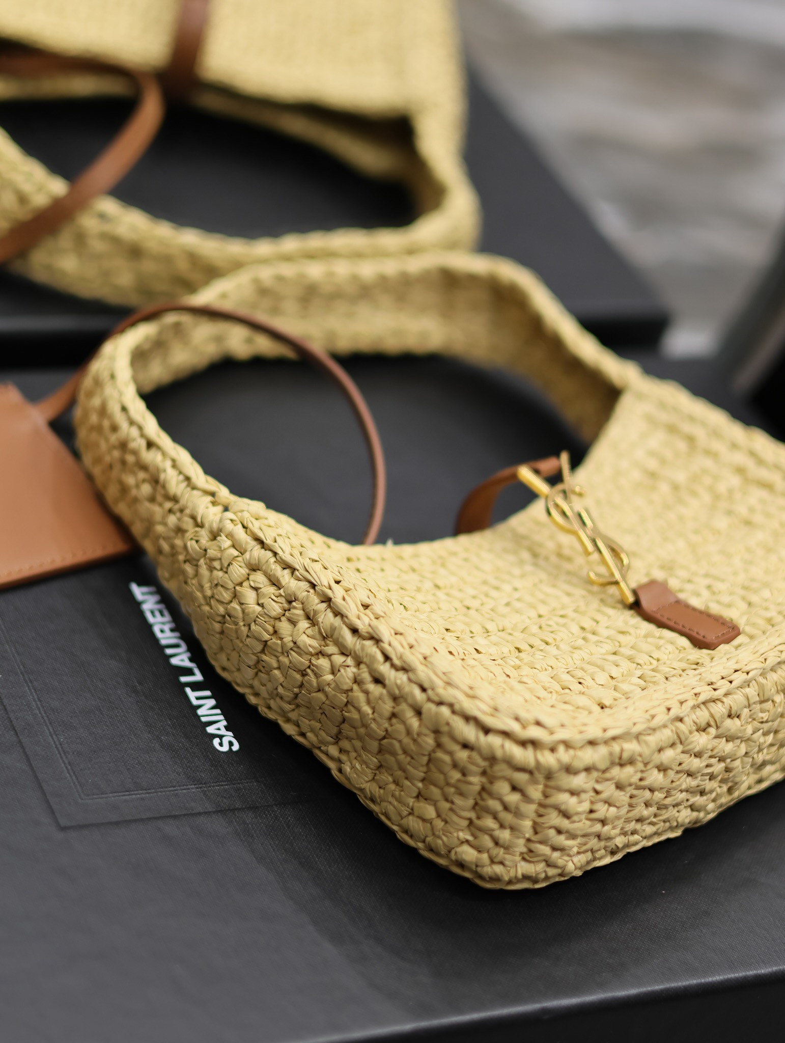 Y*L LE 5 À 7 MINI IN RAFFIA  Color Natural 7.5X4.5X1.8 INCHES