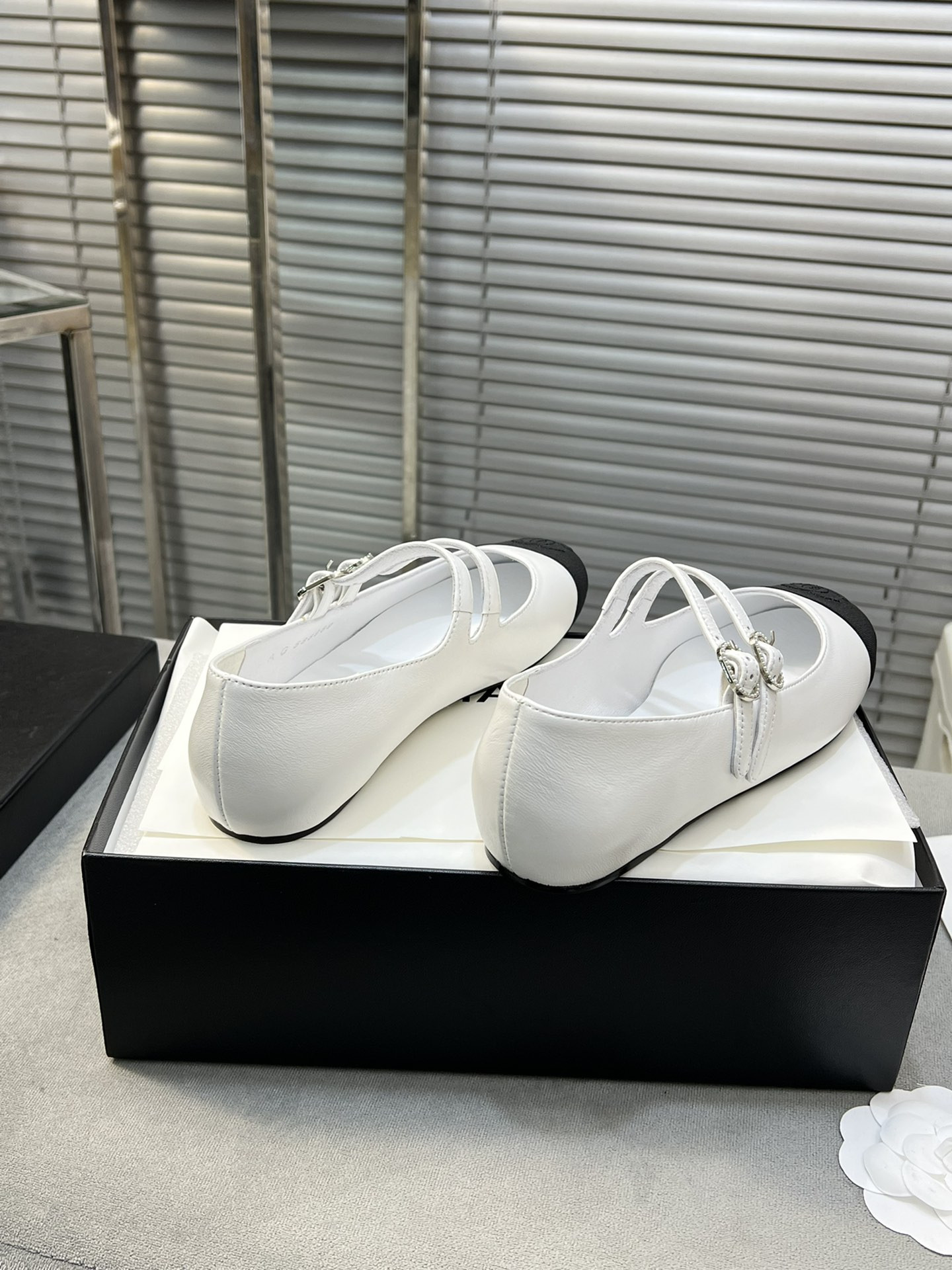 ua Ch*el mary janes  lambskin & grosgrain