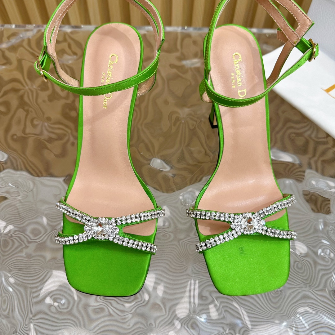 ua D*or slingback pump