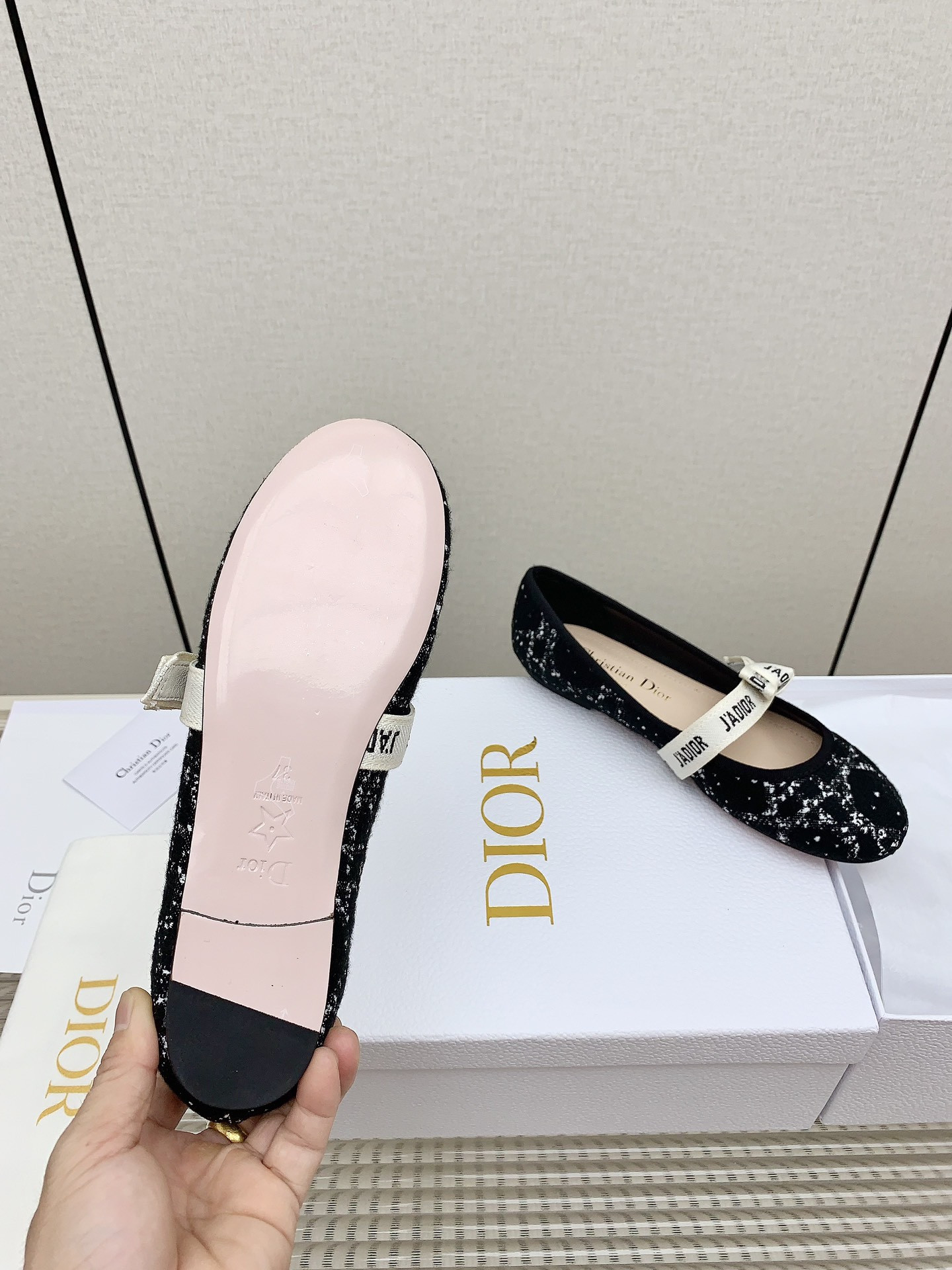 ua D*or ballet flat
