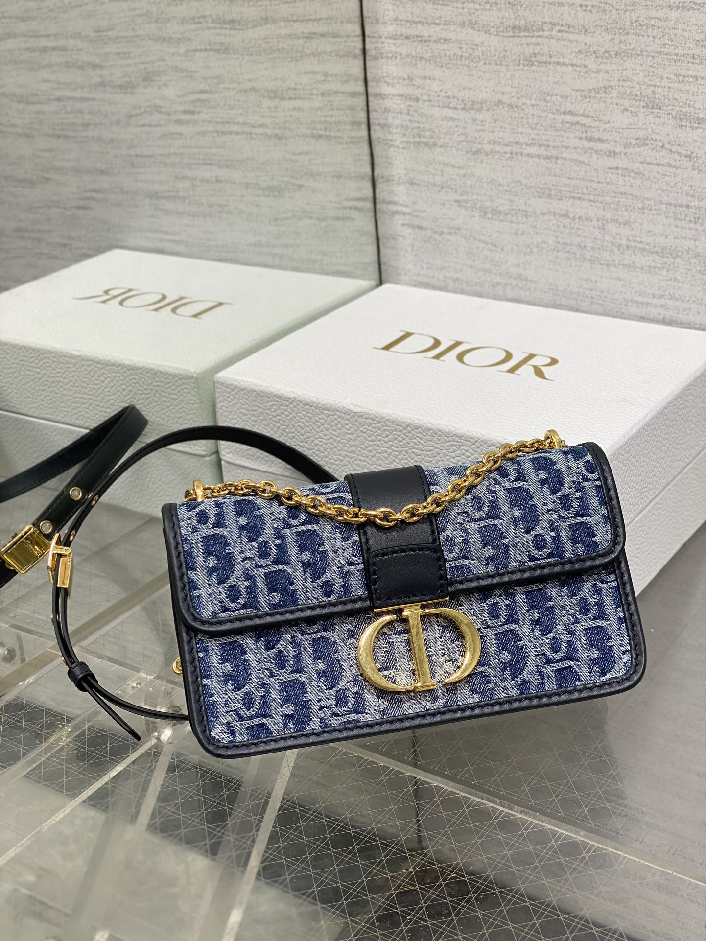 D*0r 30 Montaigne East-West Bag with Chain Blue Denim D*0r Oblique Jacquard  21 x 12 x 6 cm