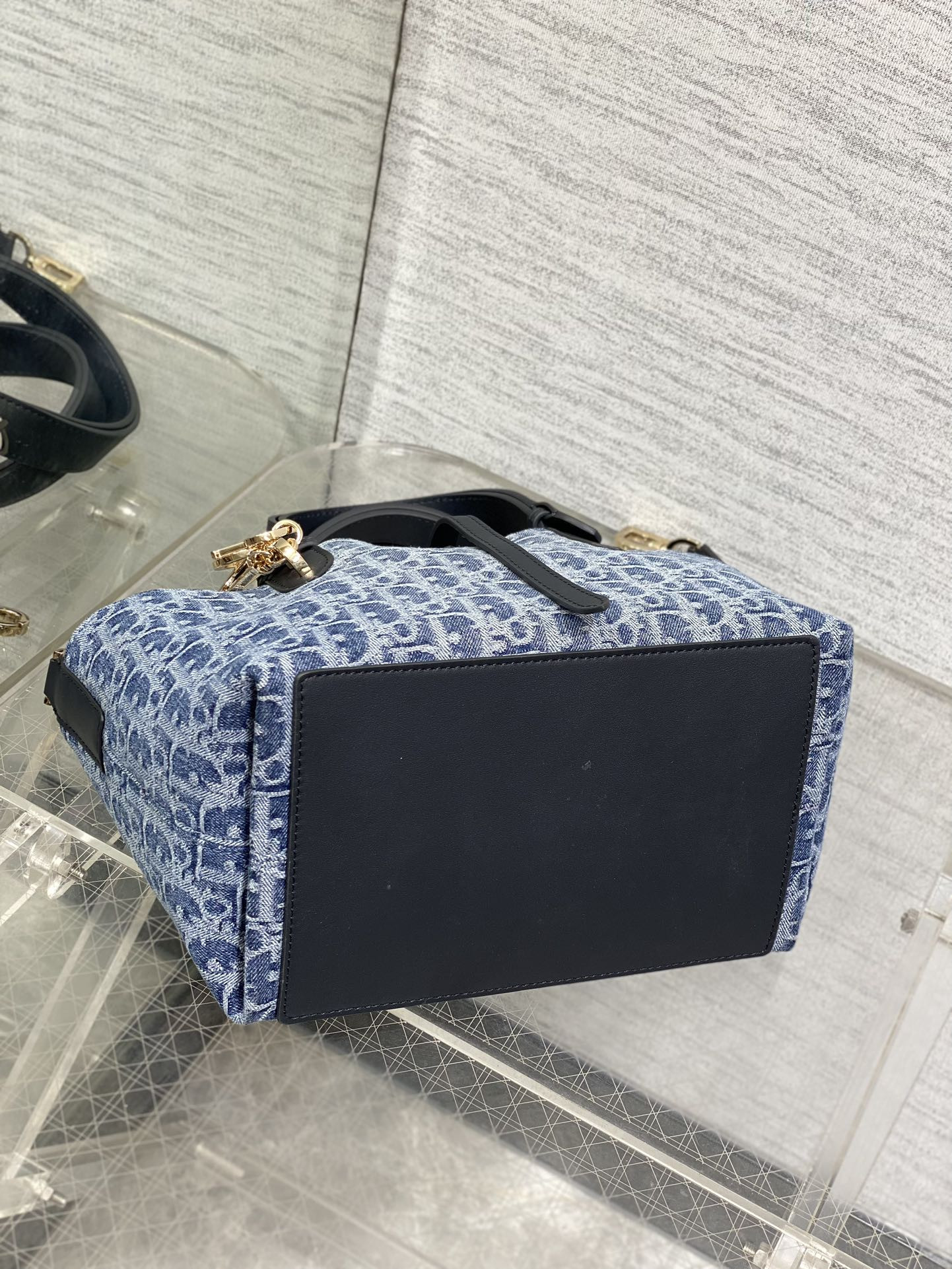 Small D*0r Toujours Bag  Blue Denim D*0r Oblique Jacquard 23 x15 x15cm