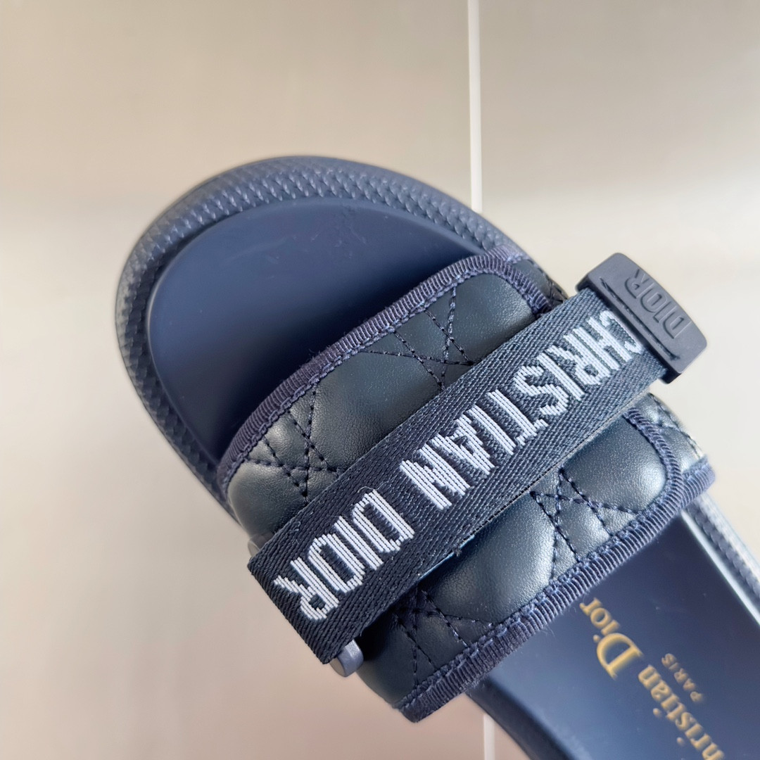 ua D*oriviera dio(r)evolution slide deep blue