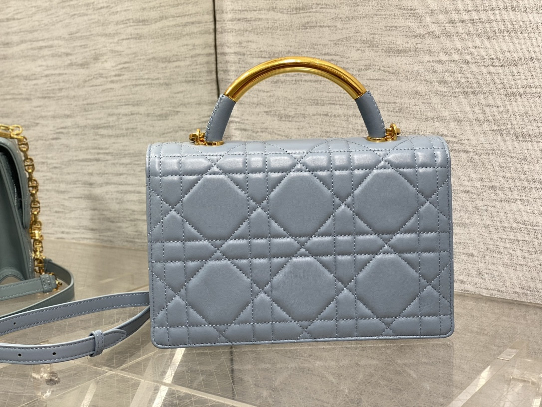 D*0r Medium D*0r Ange Bag Blue Latte Macrocannage Calfskin 26 x 17 x 9 cm