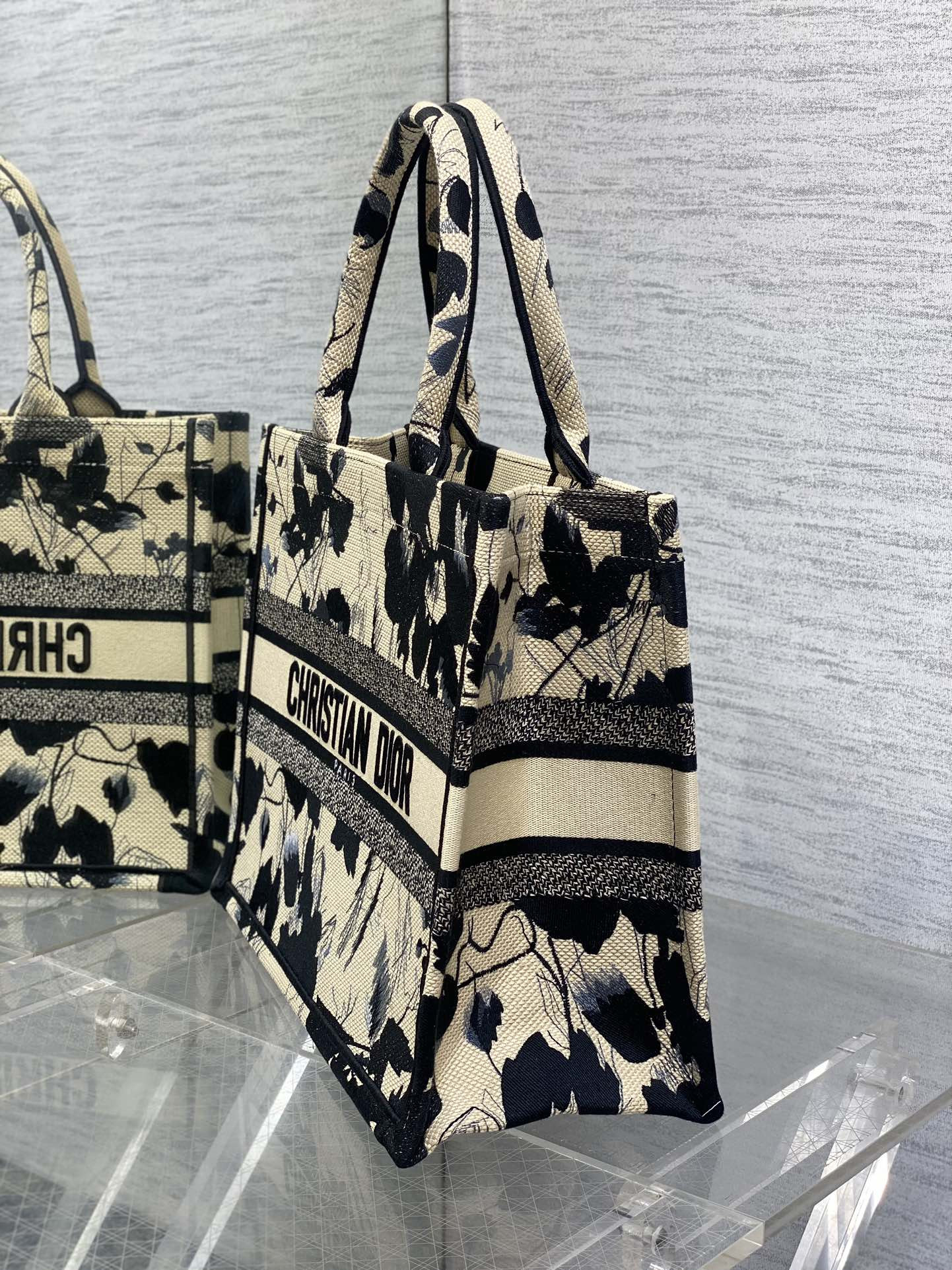 D*or tote 36 x 18 x 28cm