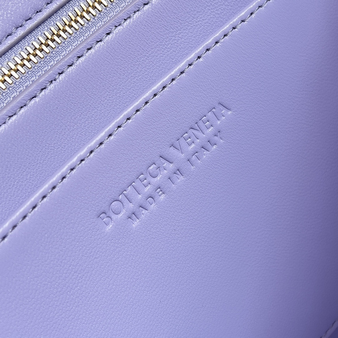 bo*te*ga Ve*ne*ta east-west andiamo 29x10x18cm