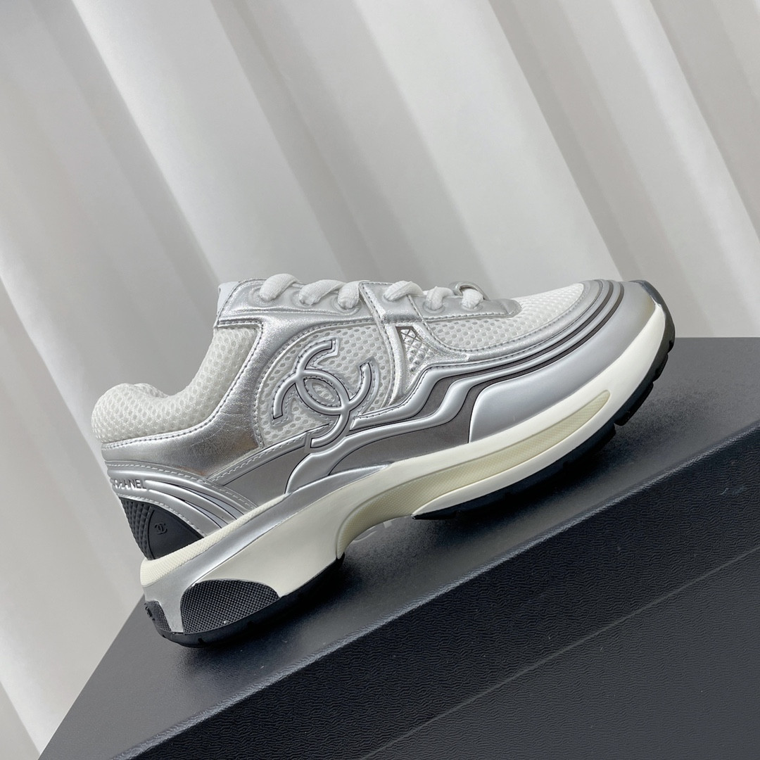 UA Ch*el SNEAKER