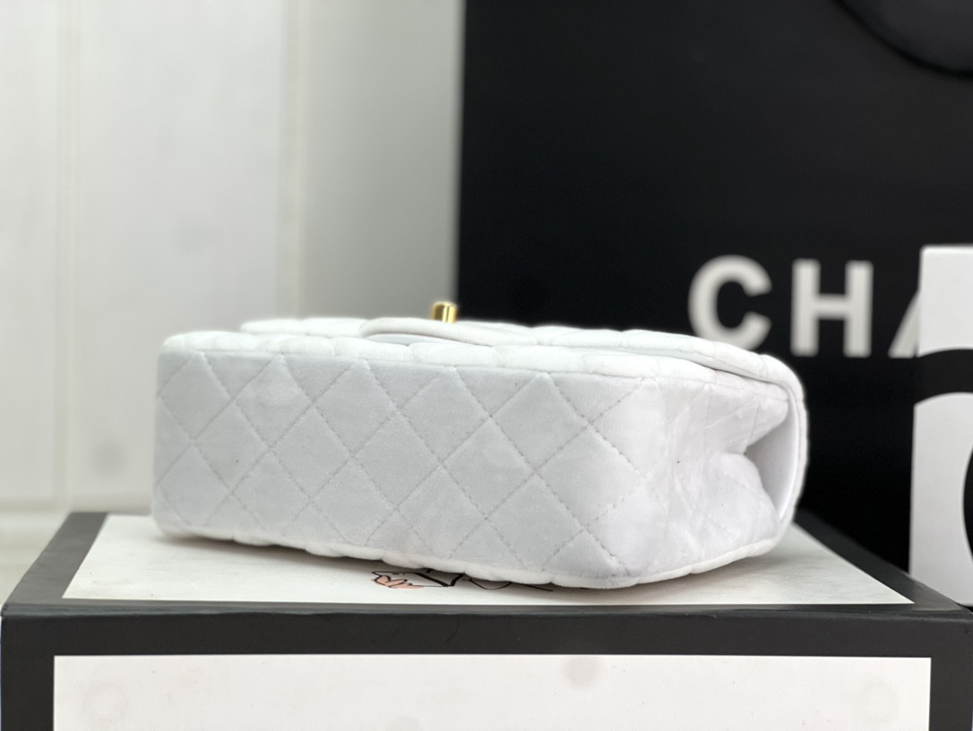 Ch*el classic flap bag 20cm