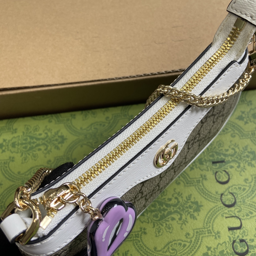 G*u*i  x hattie stewart  bag  10 x 19 x 3 cm