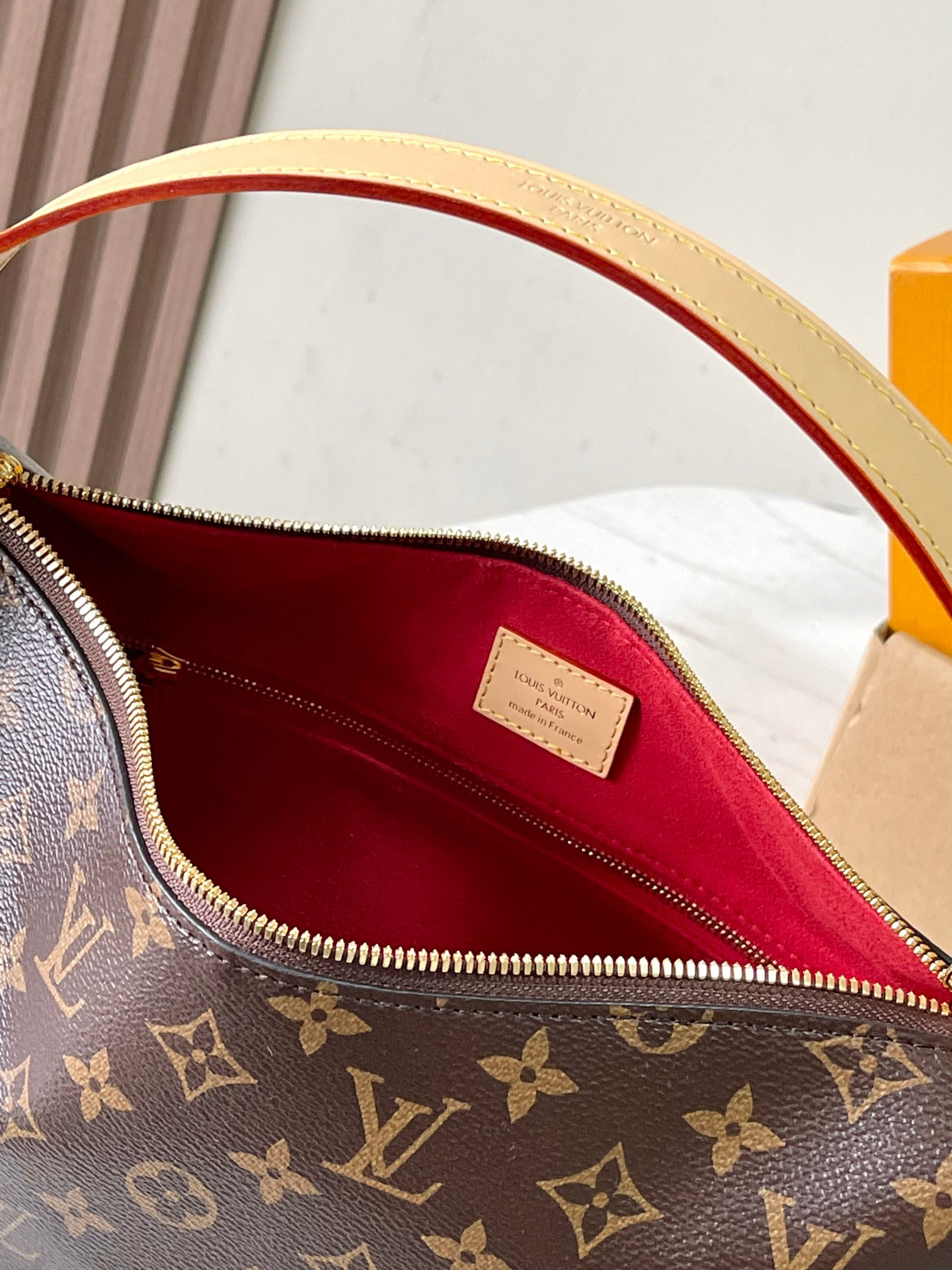 LV Slouchy PM M11952 22x9x33cm