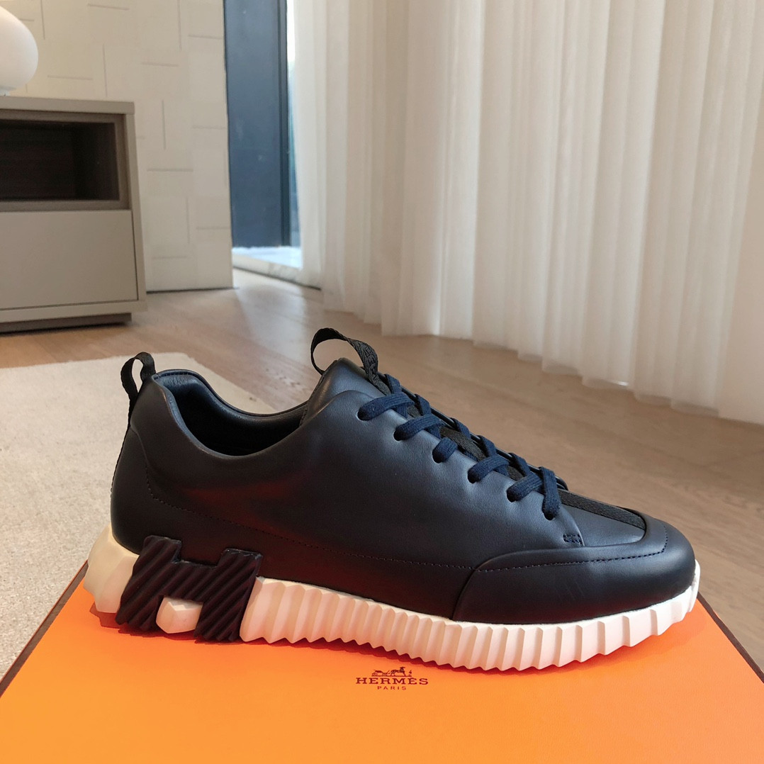 ua H**me5 bouncing sneaker