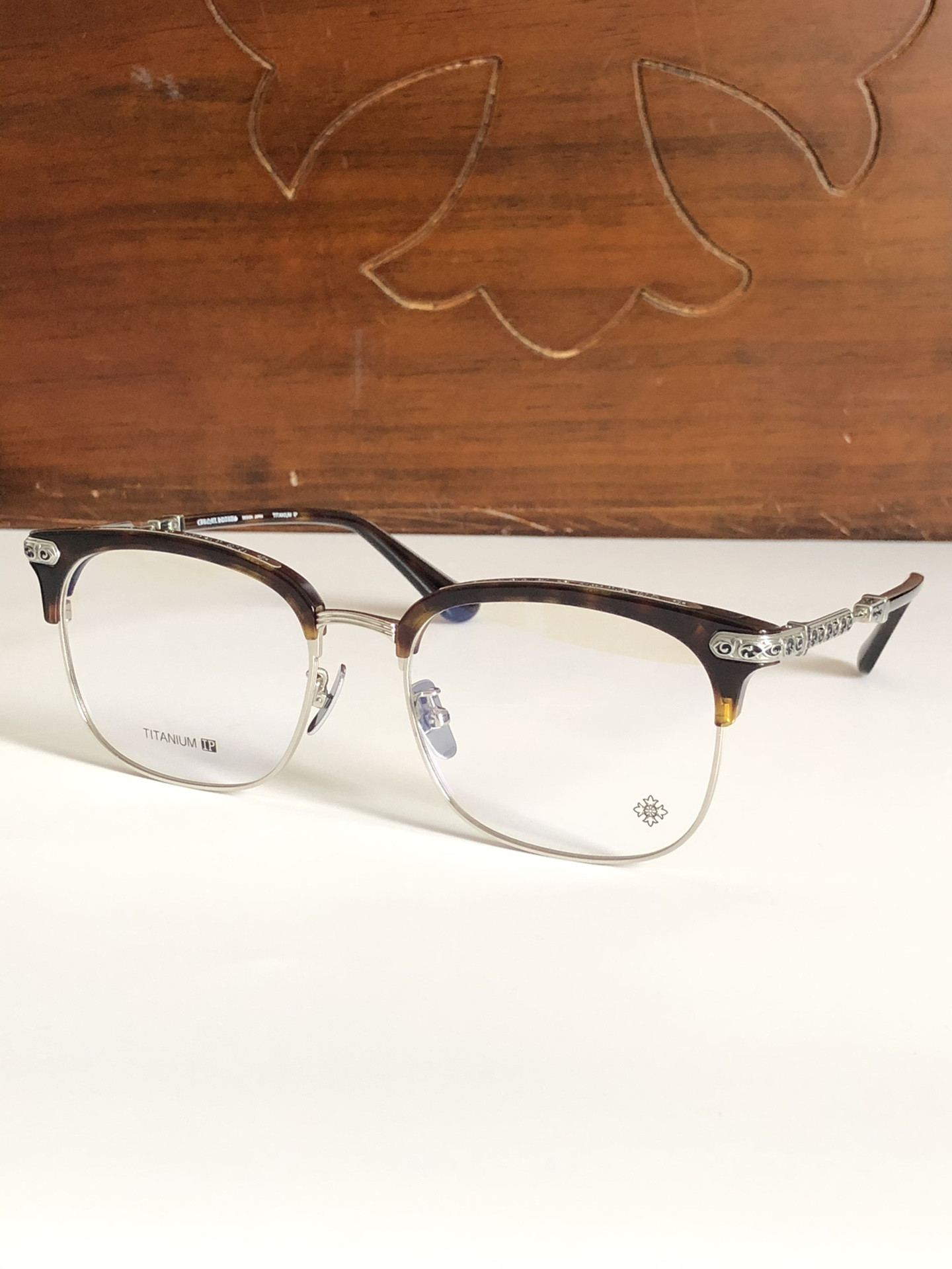 Ch**me He**ts glasses vertical smile i 57-19-148