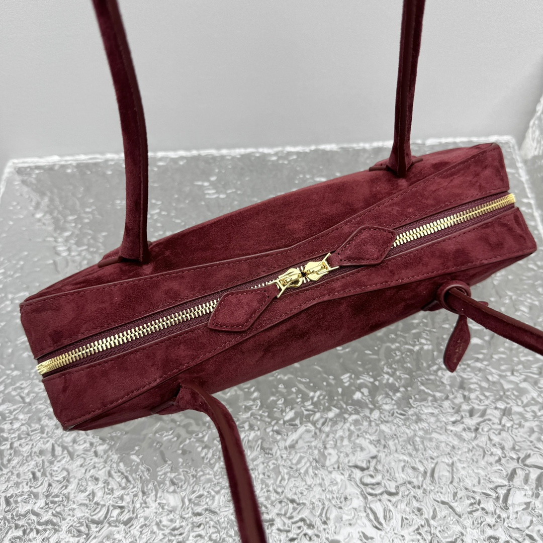 ALAÏA LE TECKEL MEDIUM BAG 33x11x10cm