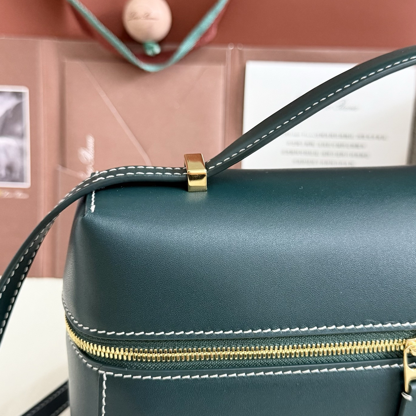 L**o p*ana extra pocket l27 calfskin 16x27x10cm